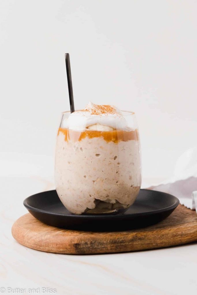 Caramel Banana Overnight Oats Recipe