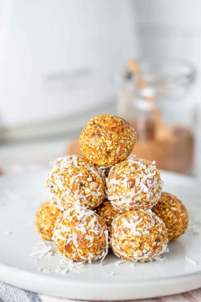 Carrot Cake Energy Balls Recipe